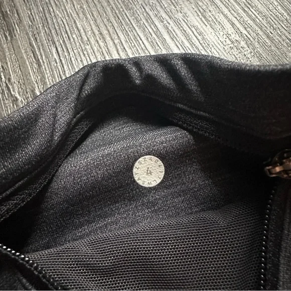 Lululemon Speed Up Tight *Full-On Luxtreme Brushed 28" Sz 4 - Picture 6 of 9